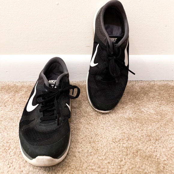 Nike Running Shoes - Picture 2 of 4